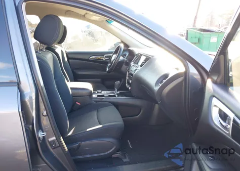 2018 Nissan Pathfinder S z USA, uszkodzony, nr VIN 5N1DR2MM3JC677457